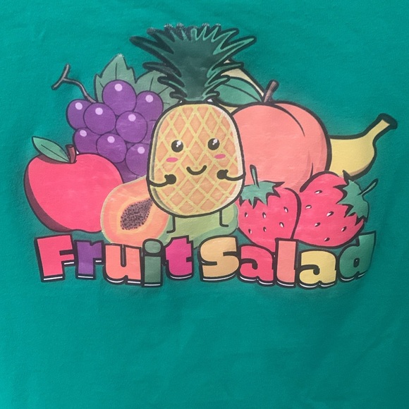 Super Cute Celtic Green Gildan Ultra cotton Fruit Salad Tshirt SZ Small 🥰 - Picture 2 of 4
